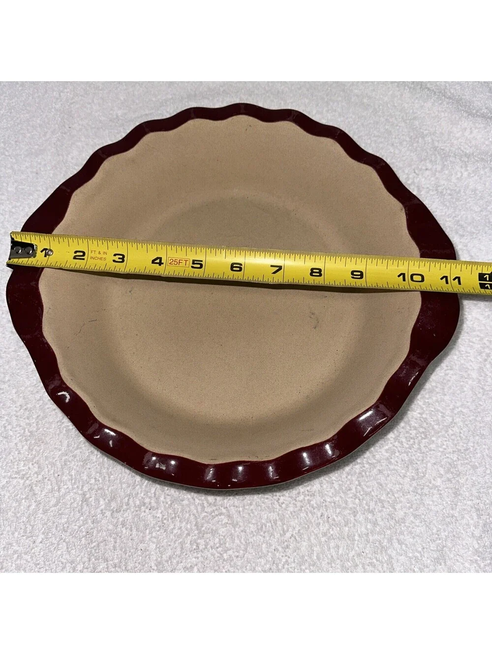 The Pampered Chef Family Heritage Deep Dish Pie Plate CRANBERRY Scalloped Edge